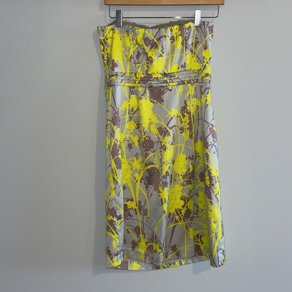 The Limited grey, yellow and purple strapless party dress. Size 6. - Picture 2 of 3